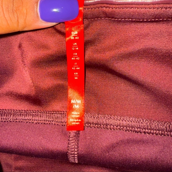 SPANXshape Women's Faux Patent Leather Leggings Burgundy Ruby High Rise M NWT - Picture 13 of 16